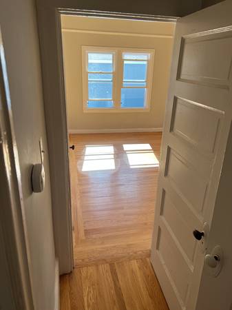 1BR/1BA Apartment · Berkeley photo 4