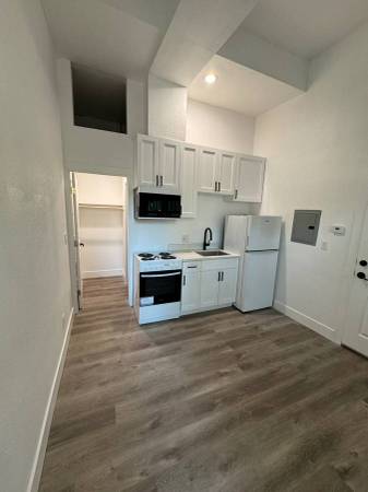 0BR/1BA Apartment on W San Fernando · San Jose photo 2