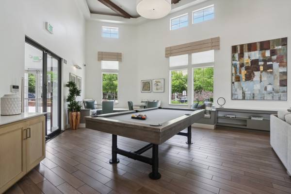 Apartments on Lexington Ln · Pleasanton photo 2