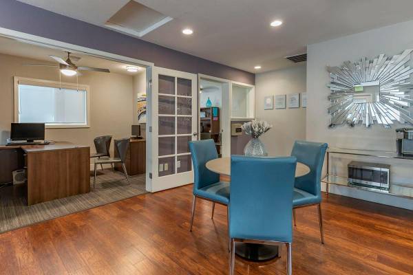 Portofino Apartments photo 5