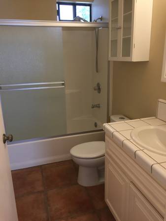 1BR/1BA Apartment · Scotts Valley photo 4
