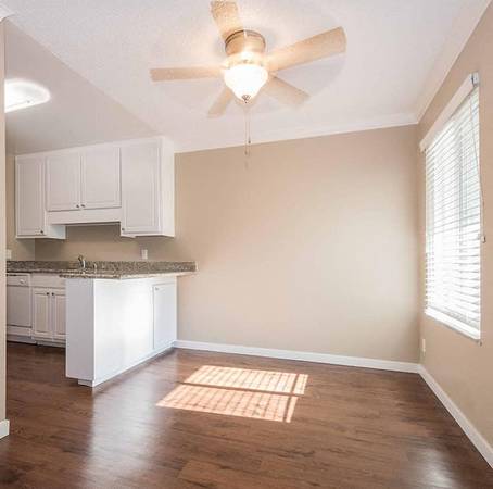 Apartments on Flora Ave · Walnut Creek photo 5