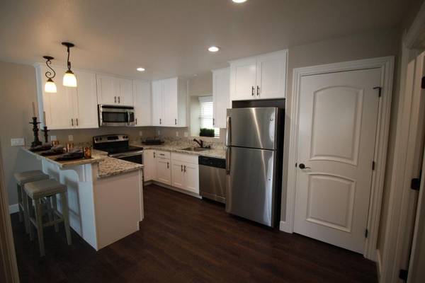 2BR/1BA Apartment on Hastings Blvd · Fremont photo 4