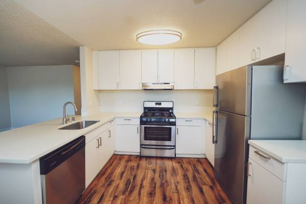 2BR/1BA Apartment on Alamo Drive · Vacaville photo 4