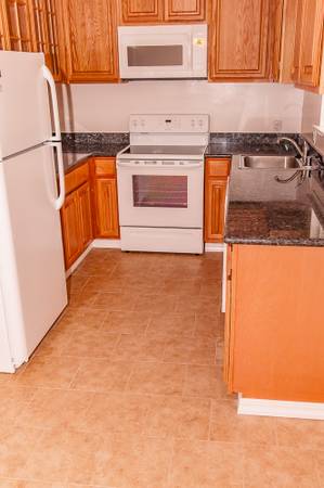 1248 Brookfield Ave Sunnyvale, CA 94087 photo 2