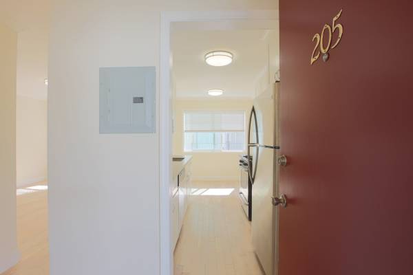 Apartments on Orange Street · Oakland photo 2