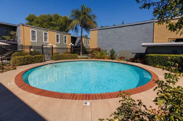 Apartments on Adelaide St · Concord photo 3
