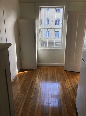 0BR/1BA Apartment · San Francisco photo 3