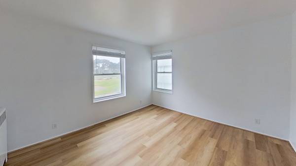 2BR/2BA Apartment on Arballo Drive · San Francisco photo 5