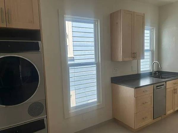 2BR/1BA Apartment · San Francisco photo 4