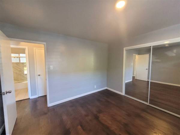 2BR/1BA Apartment · Hayward photo 3