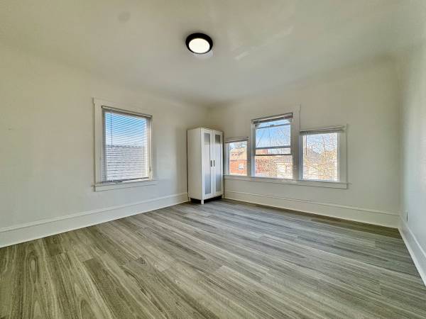 3BR/2BA Single Family House on 30th Street · Oakland photo 5