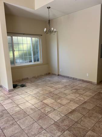 3BR/2BA Condo on Caldecott Lane · Oakland photo 2