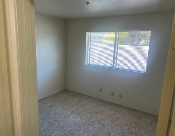 2BR/1BA Apartment on Mission Blvd. · Santa Rosa photo 5