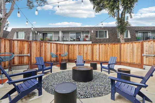 Apartments on Fremont Blvd · Fremont photo 4