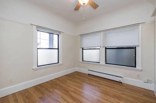 Apartments on 3rd Avenue · Oakland photo 2