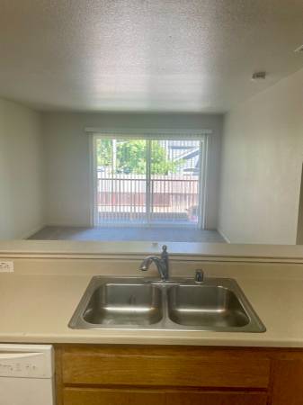1BR/1BA Apartment on Jennings Ave · Santa Rosa photo 3