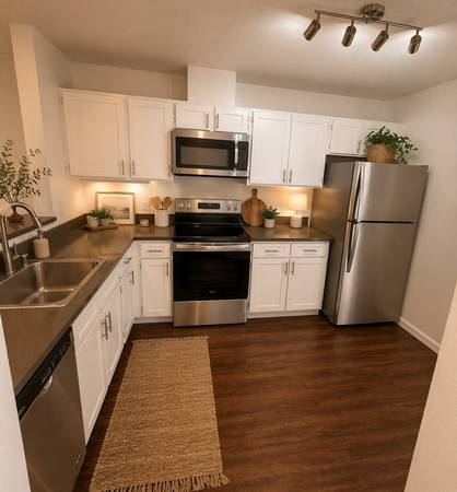Apartments on Graylawn Ave · Petaluma photo 4