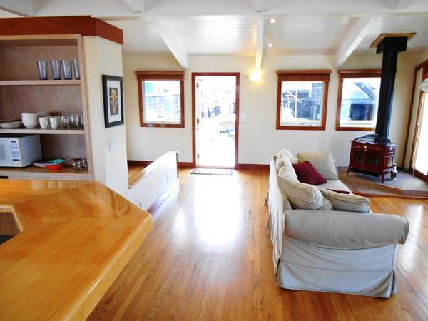 3BR/2BA Apartment · Sausalito photo 4