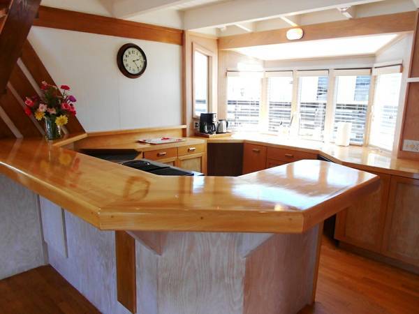 3BR/2BA Apartment · Sausalito photo 5