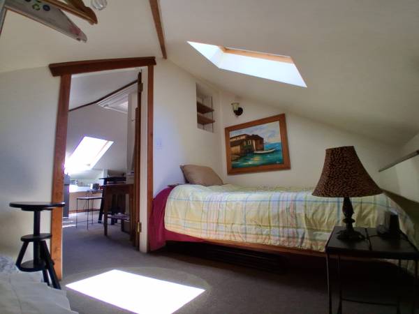 1BR/1BA Loft · Greenbrae photo 4
