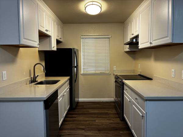 Apartments on Marlow Rd · Santa Rosa photo 3