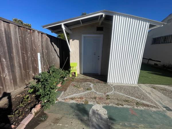 1BR/1BA In Law Adu · Hayward photo 3