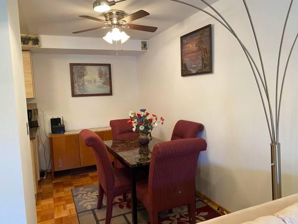 1720 Halford Ave photo 4