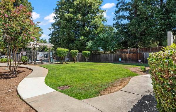 3BR/2BA Condo · Concord photo 2