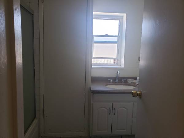 2BR/1BA Duplex · Richmond photo 4