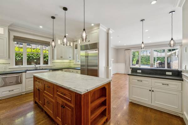 5BR/6BA Single Family House on Howard Ave · Burlingame photo 2
