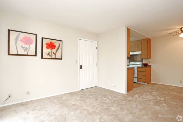 2BR/1BA Condo on Arnold Drive · Pleasant Hill photo 2