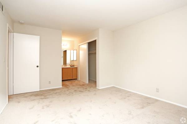 2BR/1BA Condo on Arnold Drive · Pleasant Hill photo 5