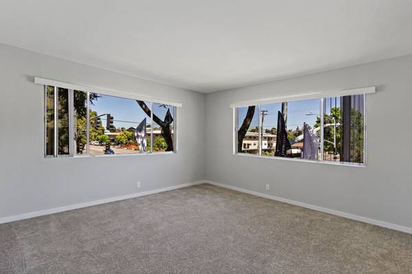 Apartments on California Street · Mountain View photo 3