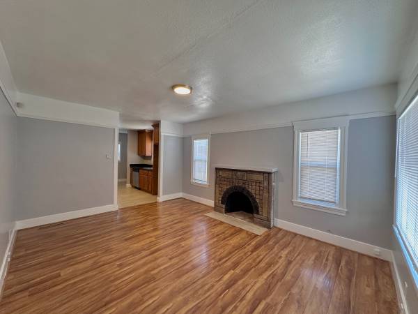 2BR/1BA Single Family House on Orral St · Oakland photo 2
