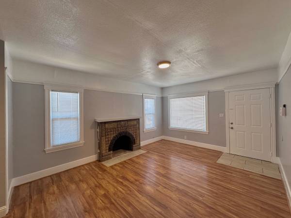 2BR/1BA Single Family House on Orral St · Oakland photo 3
