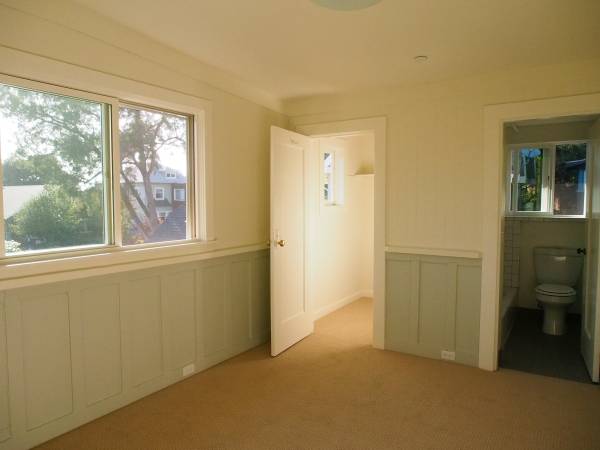 2BR/2BA Apartment · Berkeley photo 4