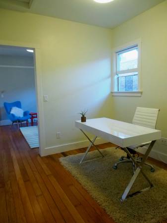 2BR/2BA Apartment · Berkeley photo 2