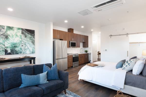 Apartments on Rollins Rd · Millbrae photo 5