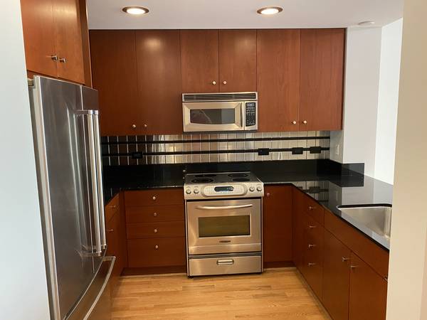 2BR/2BA Condo on 9th Street · Oakland photo 2