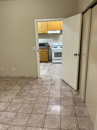 Apartments on Caldecott Lane · Oakland photo 5