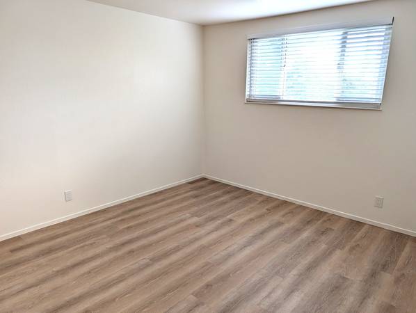 1BR/1BA Apartment · Oakland photo 3