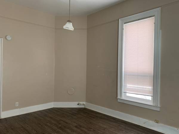 2BR/1BA Apartment · Berkeley photo 4