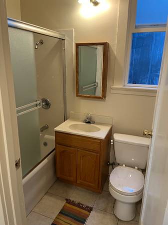 2BR/1BA Apartment on Dwight · Berkeley photo 3