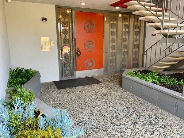 Euclid Apartments photo 5