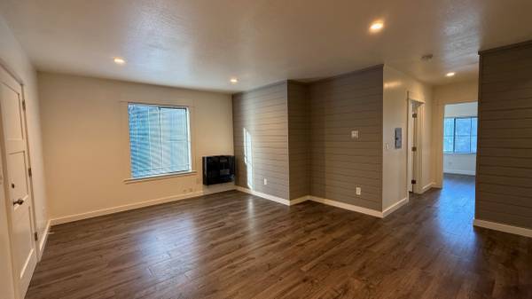 3BR/1BA Apartment · Aptos photo 5