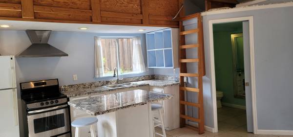 0BR/1BA In-Law · Scotts Valley photo 3