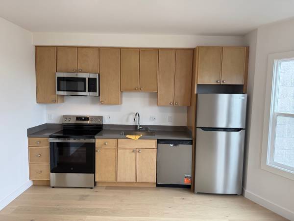 2BR/1BA Other on Geary Blvd. · San Francisco photo 2
