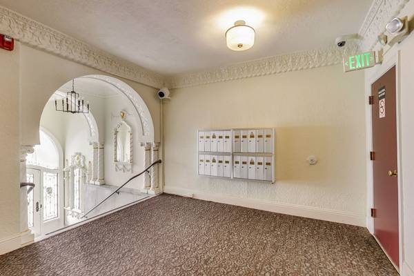 1BR/1BA Apartment on Franklin · San Francisco photo 4
