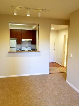 1BR/1BA Condo on Franklin Street · Oakland photo 2